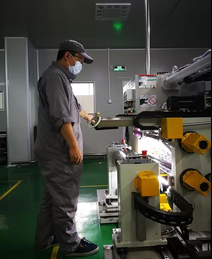 【2019年度廣新榮譽(yù)體系先進(jìn)典型系列報(bào)道七:佛塑科技東方電工膜分公司】勇當(dāng)電容膜材料領(lǐng)潮者 踏上高質(zhì)量發(fā)展新征程 【2019年度廣新榮譽(yù)體系先進(jìn)典型系列報(bào)道七:佛塑科技東方電工膜分公司】勇當(dāng)電容膜材料領(lǐng)潮者 踏上高質(zhì)量發(fā)展新征程