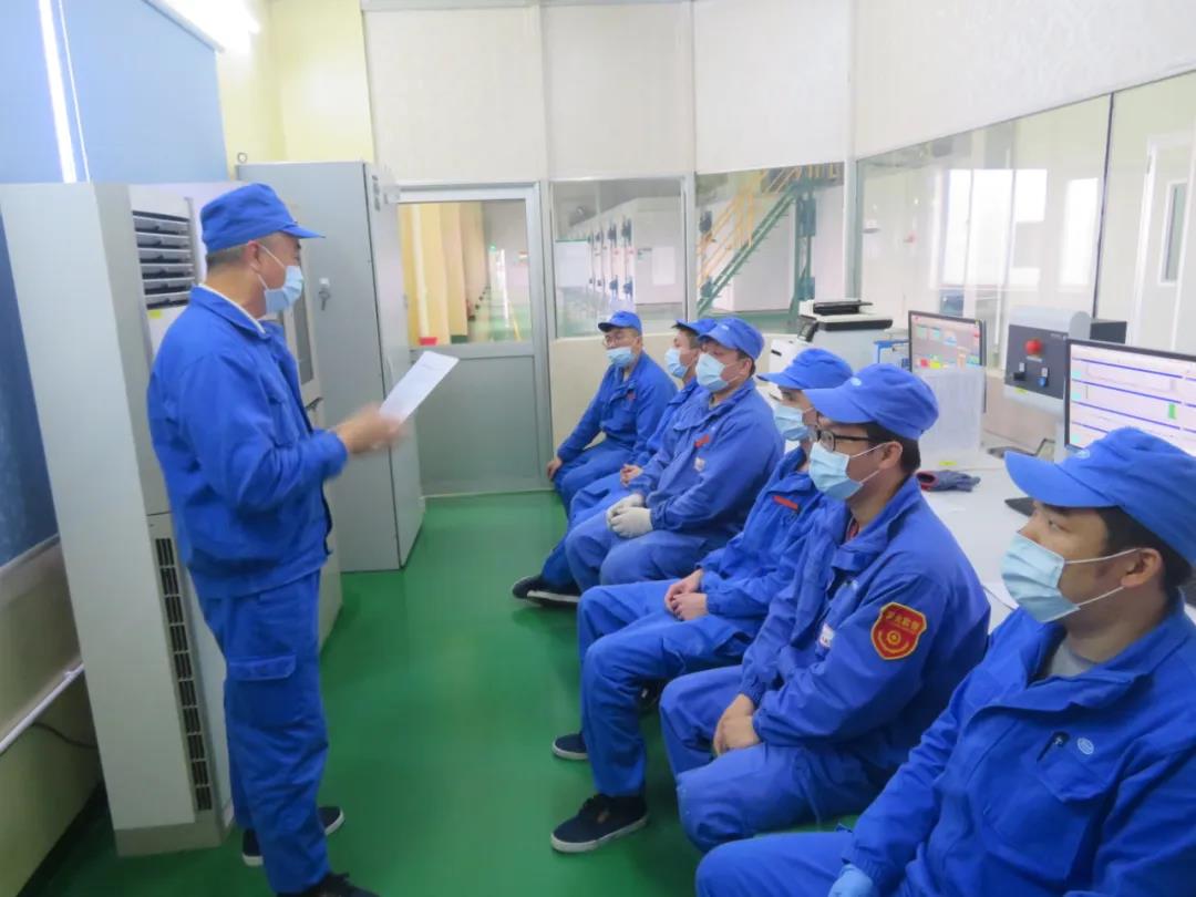 【2019年度廣新榮譽(yù)體系先進(jìn)典型系列報(bào)道七:佛塑科技東方電工膜分公司】勇當(dāng)電容膜材料領(lǐng)潮者 踏上高質(zhì)量發(fā)展新征程 【2019年度廣新榮譽(yù)體系先進(jìn)典型系列報(bào)道七:佛塑科技東方電工膜分公司】勇當(dāng)電容膜材料領(lǐng)潮者 踏上高質(zhì)量發(fā)展新征程